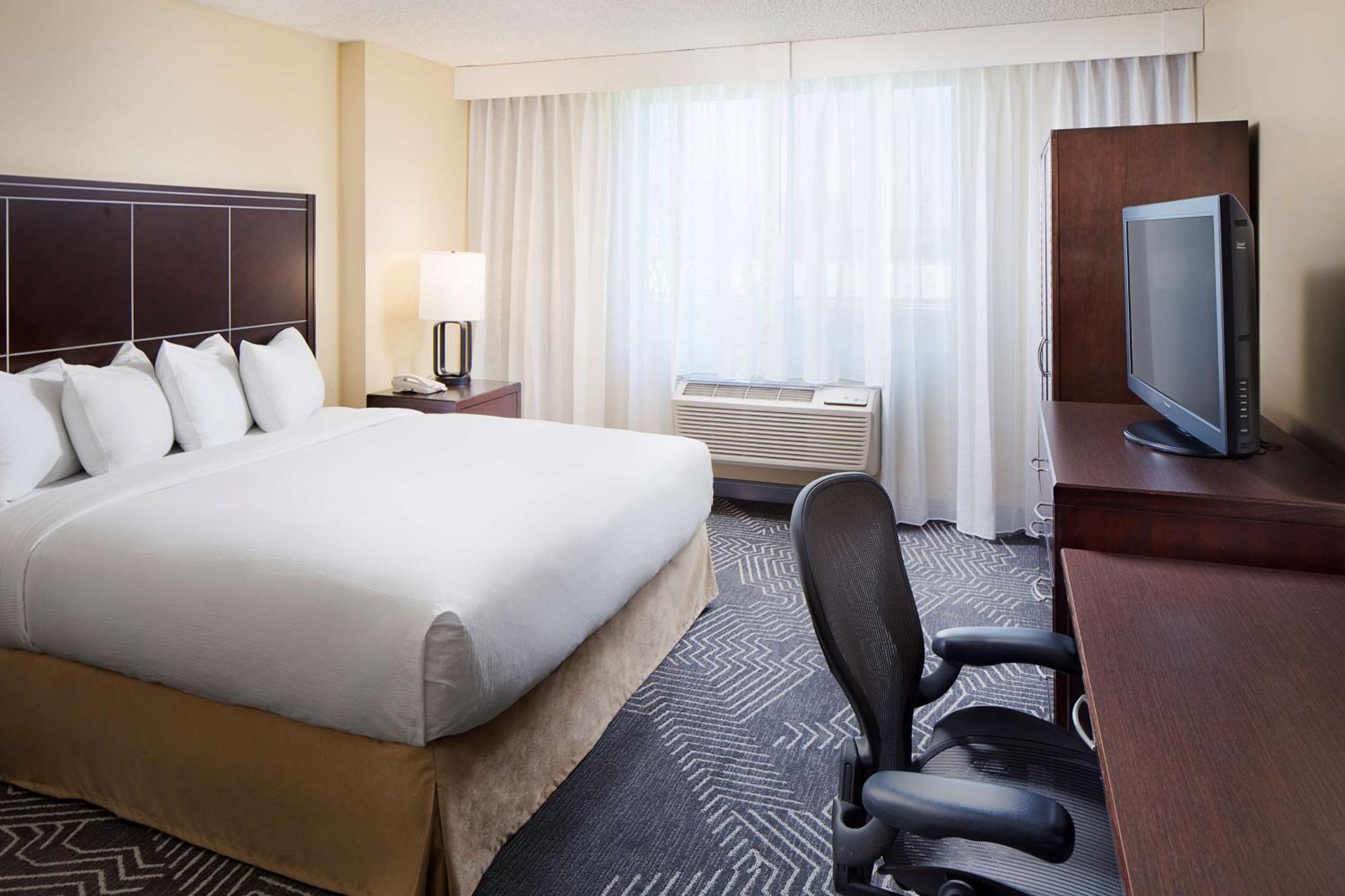 Doubletree By Hilton Los Angeles/Commerce Buitenkant foto