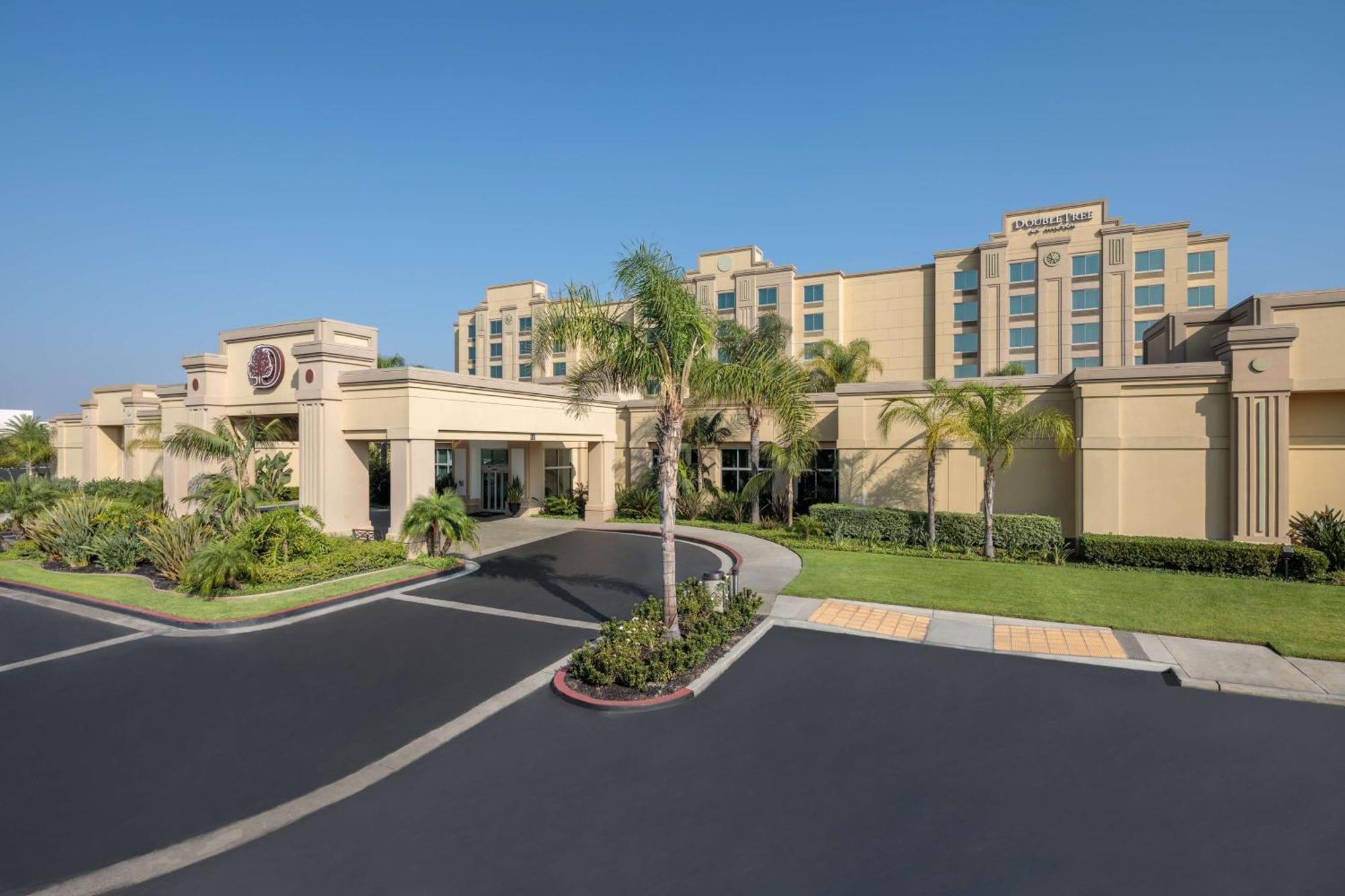 Doubletree By Hilton Los Angeles/Commerce Buitenkant foto