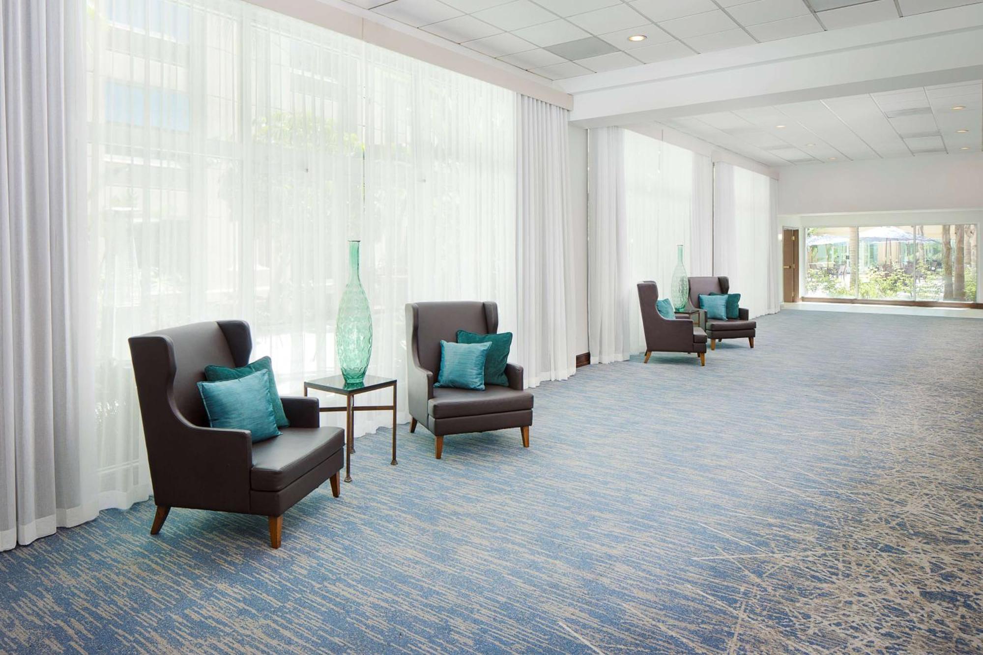Doubletree By Hilton Los Angeles/Commerce Buitenkant foto