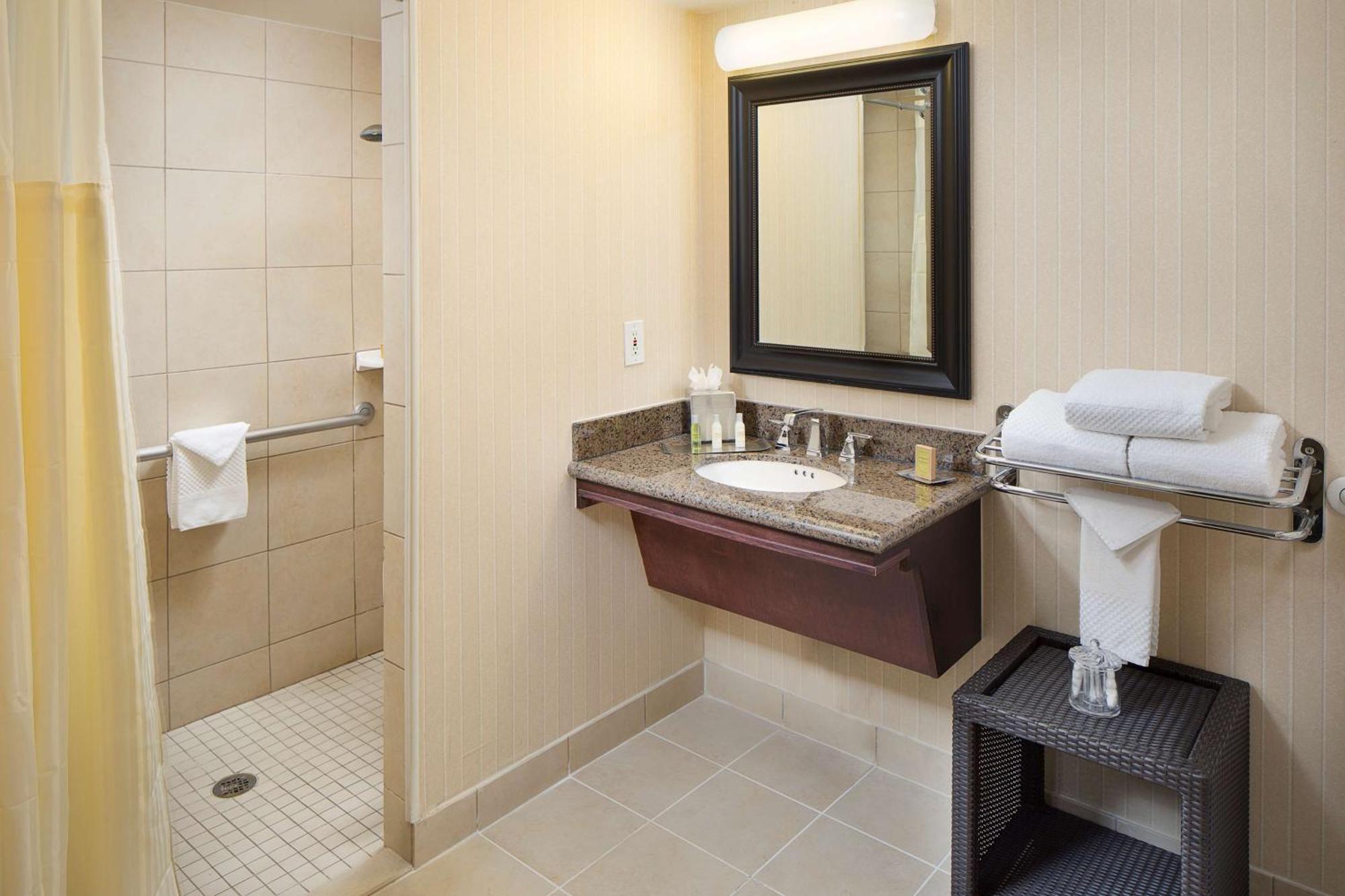 Doubletree By Hilton Los Angeles/Commerce Buitenkant foto