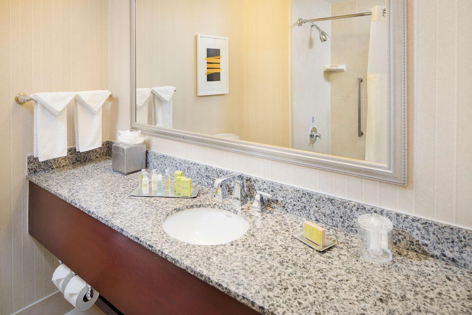 Doubletree By Hilton Los Angeles/Commerce Buitenkant foto