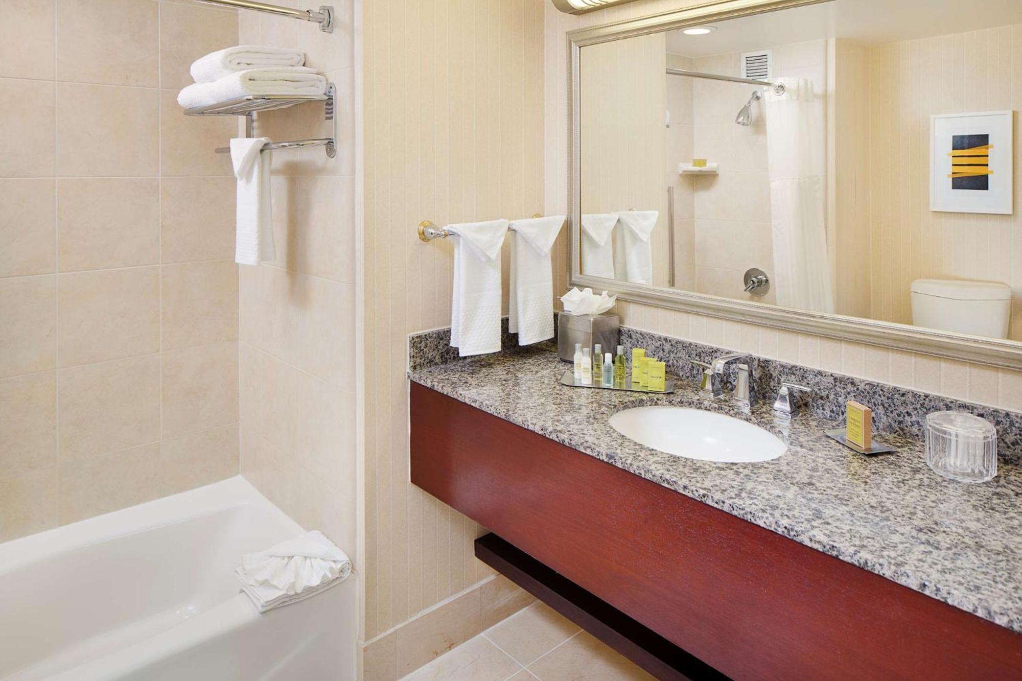 Doubletree By Hilton Los Angeles/Commerce Buitenkant foto