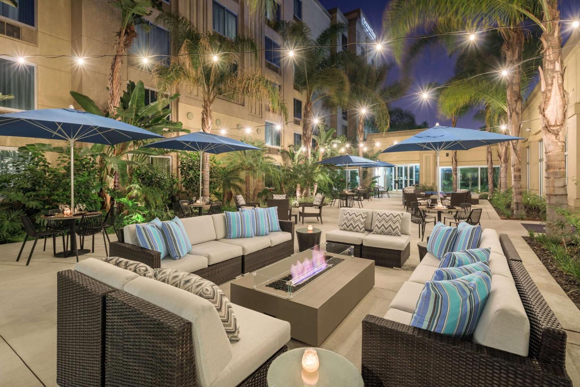 Doubletree By Hilton Los Angeles/Commerce Buitenkant foto