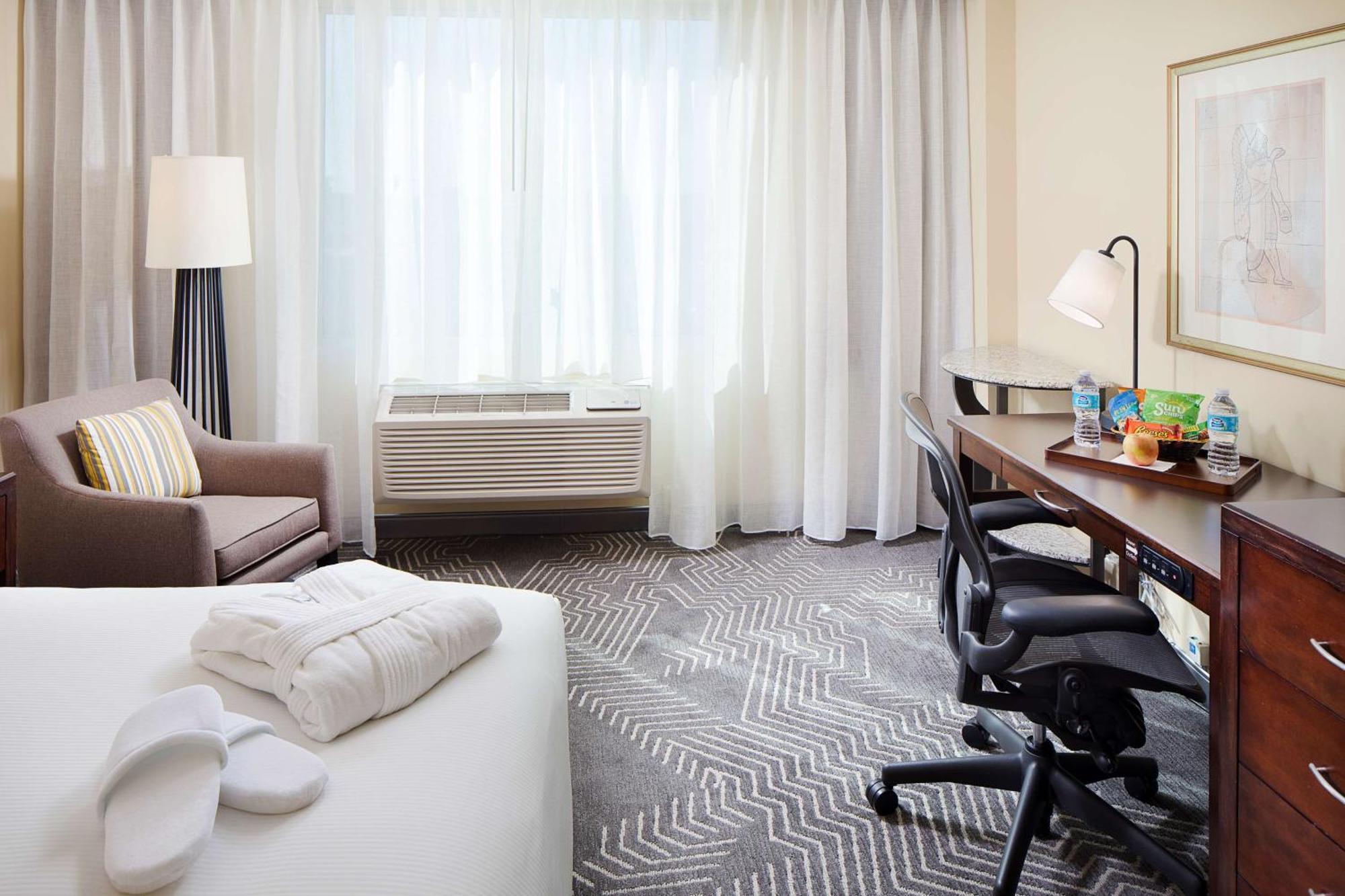 Doubletree By Hilton Los Angeles/Commerce Buitenkant foto