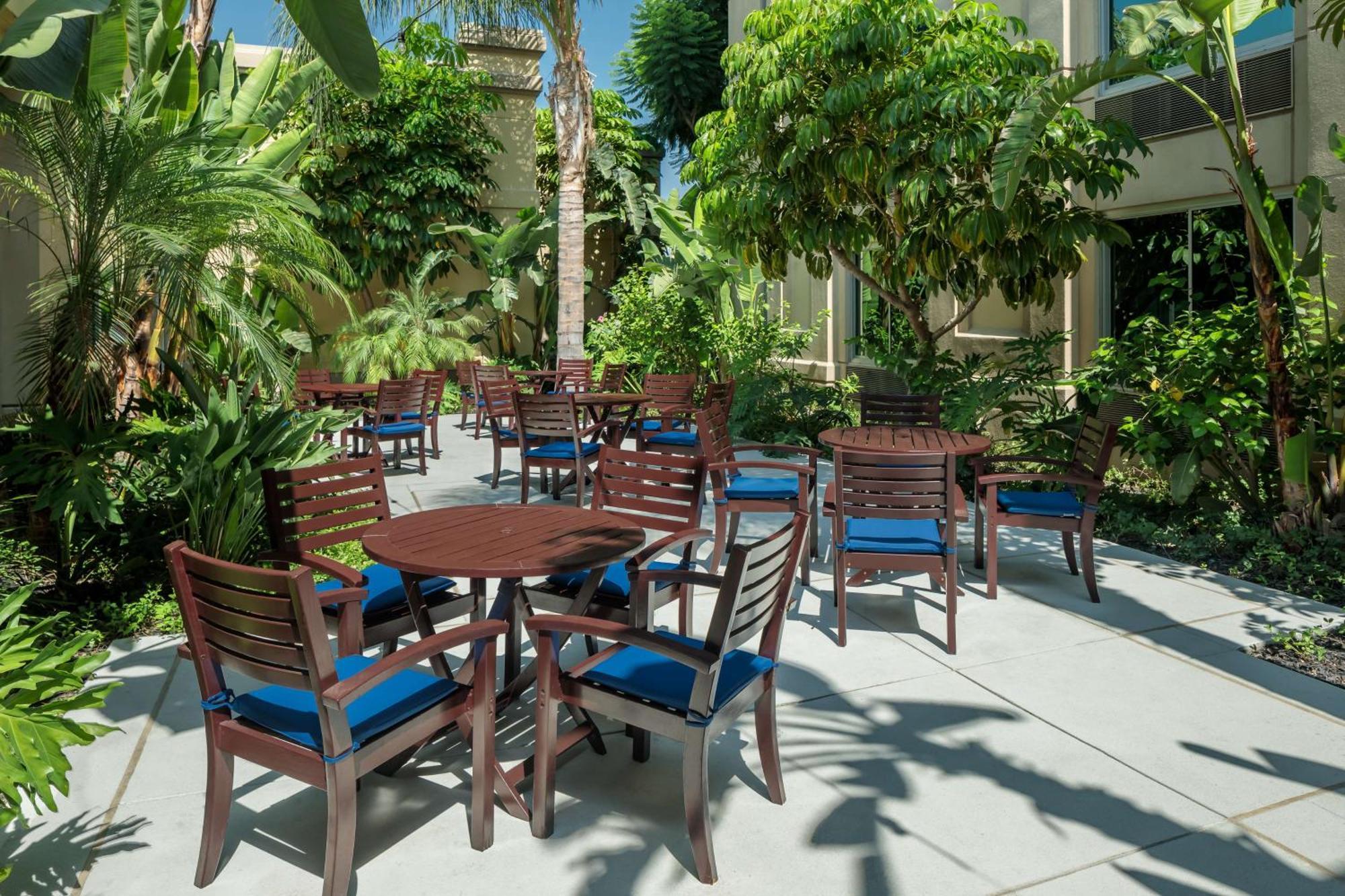 Doubletree By Hilton Los Angeles/Commerce Buitenkant foto